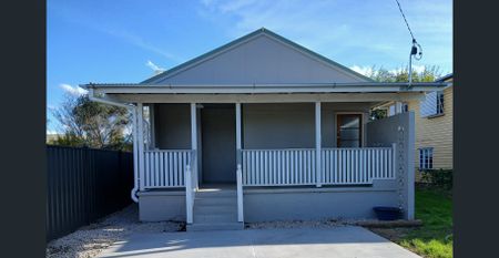 Renovated cottage living - Photo 2