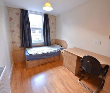 5 bedroom flat to rent - Photo 5