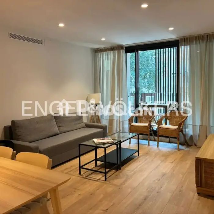 Piso en alquiler en La Sagrada Família - Foto 1