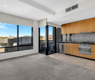 Contemporary One-Bedroom Apartment in Prime Carlton Location - Photo 3