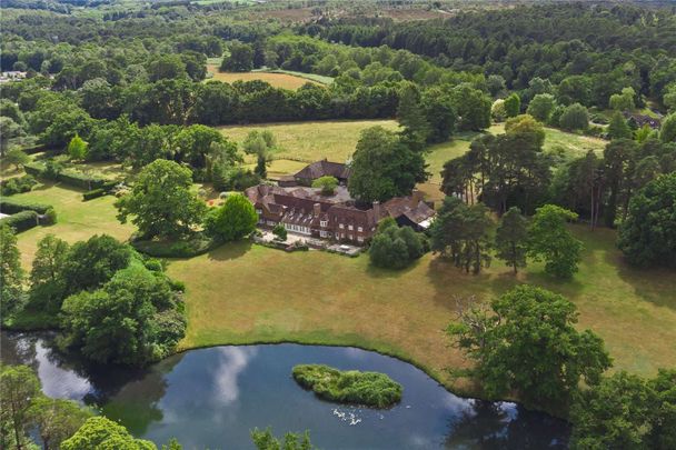 The perfect embodiment of the quintessential English country residence surrounded by acres of majestic countryside. - Photo 1