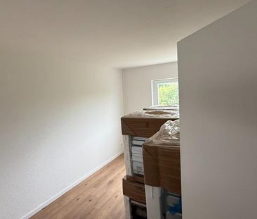 WOHNEN MIT GARTEN – 3-Zi.-EG-Wohnung mit EBK - Foto 1