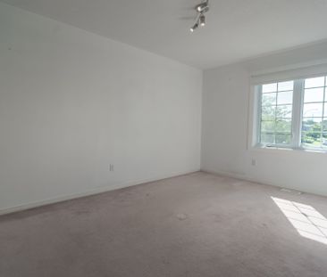 For Lease - 28 Chartwell Avenue, South of Baseline to Knoxdale, Ont... - Photo 5