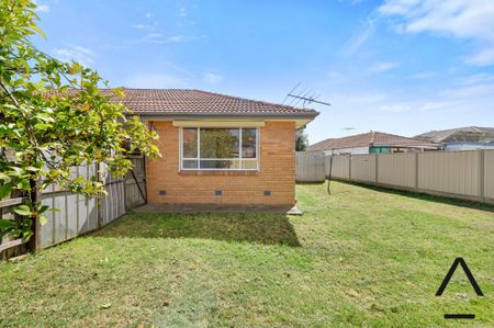 2/44 Ford Avenue, Sunshine North VIC 3020 - House For Rent | Domain - Photo 2