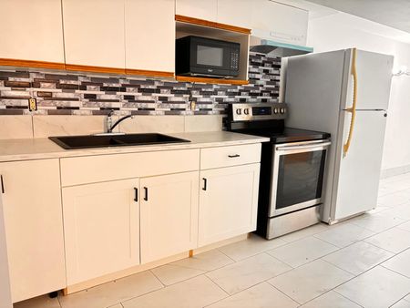 For Lease - 15 Lafayette Drive, St. Catharines, Ontario - Photo 4