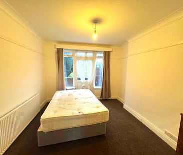 5 bedroom terraced house to rent - Photo 3