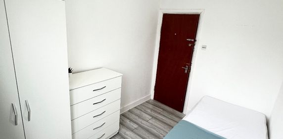Room in a Shared House, Homefield Road, HA0 - Photo 2