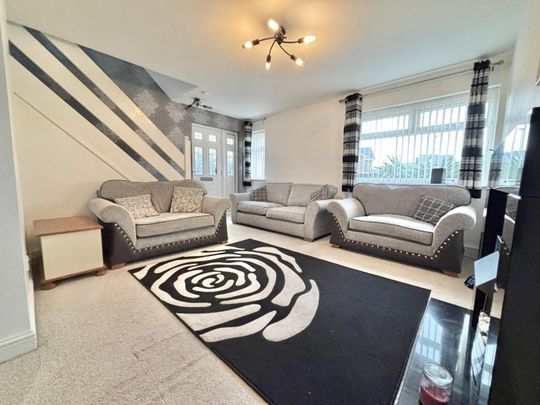 3 bedroom House To Let - Photo 1