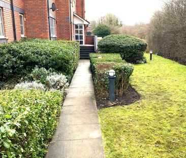 3 bedroom apartment to rent - Photo 4