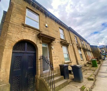 Upper town street, ., Bramley - Photo 6