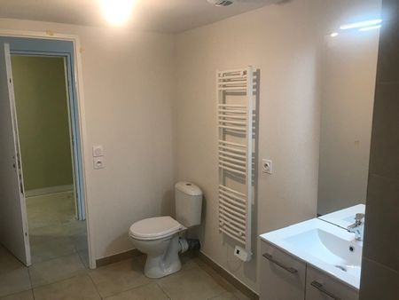 Location Appartement 1 pièce 31m² LORMONT 33310 - Photo 2