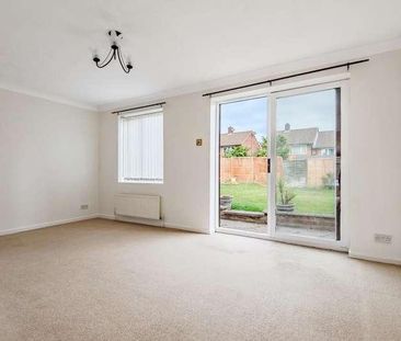 Bullbrook, Bracknell, RG12 - Photo 2