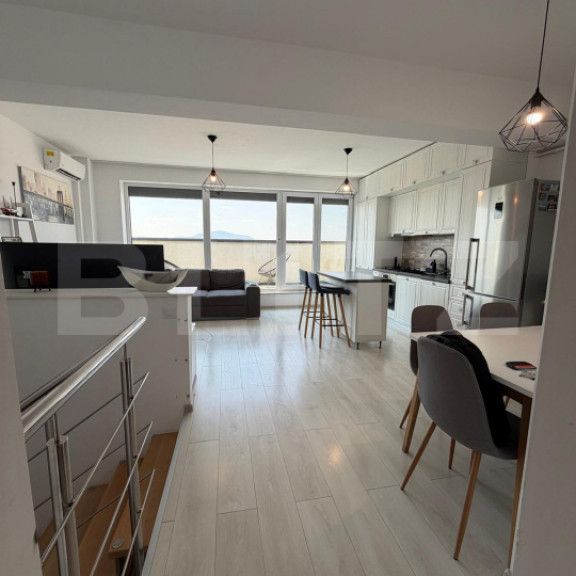 Penthouse de închiriat, zona Tractorul-Coresi - Fotografie 1
