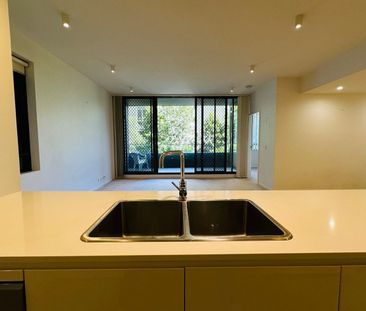 Prime location Large size one bed plus study with Swimming pool & Gym - Photo 6