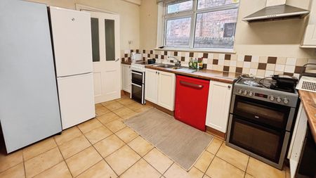 1 bedroom property to rent Gedling Grove, Nottingham, Nottinghamshire, NG7 - Photo 4