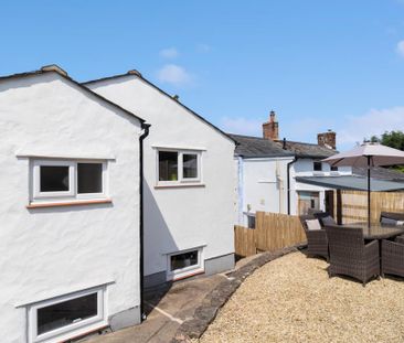 3 bedroom end of terrace house to rent - Photo 2