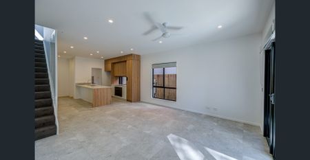 Near New 4-Bedroom Home for Rent – Spacious, Stylish & Family-Friendly! - Photo 3