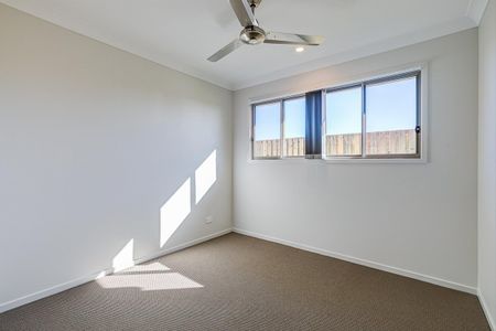 Beautiful Family Home In Madison Park Estate - Photo 2