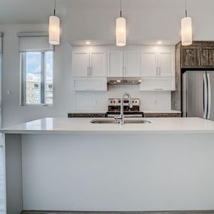 450-211 1 Bedroom + Den - Over 780 Sqft! - 500 Rue De L'Atmosphere, Gatineau - Photo 2