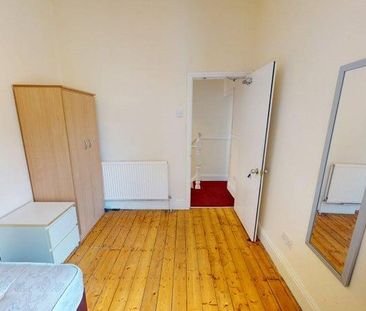 5 bedroom terraced house to rent - Photo 4