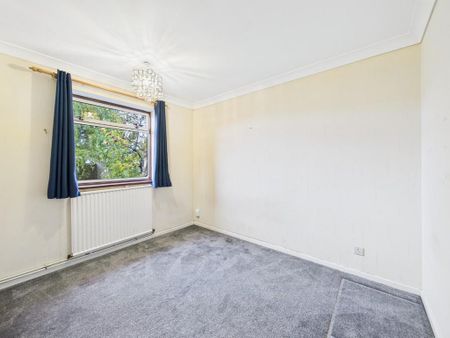 3 bedroom detached bungalow to rent - Photo 4