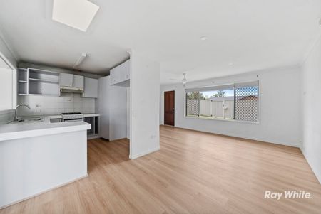 3 BEDROOM DUPLEX - Photo 2