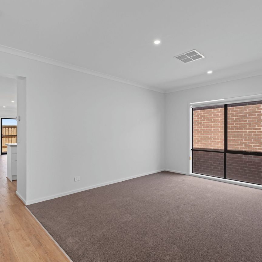 Thinking of selling? Contact our agent - Photo 1