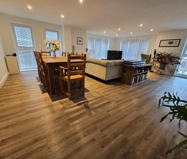 3 bedroom apartment to rent - Photo 3