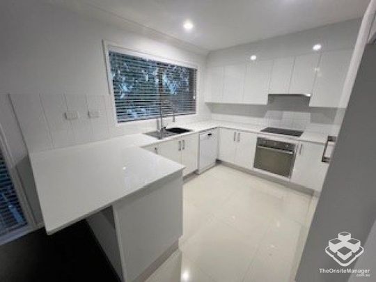 Broadwater Precinct 4 Bed Home - Photo 1