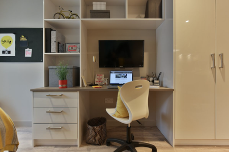 1 bedroom in a flat share to rent - Photo 5