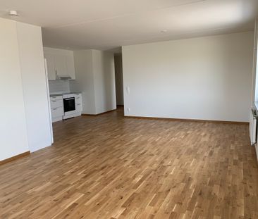 Enköpingsvägen, Järfälla - Photo 2