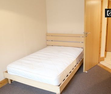 Room in a shared 4-bedroom flat for rent in Dublin. - Photo 3