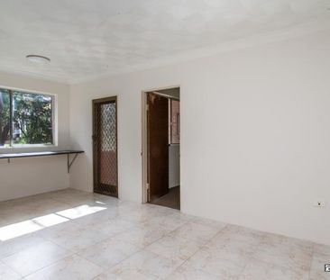 Ideal Location! - Photo 3