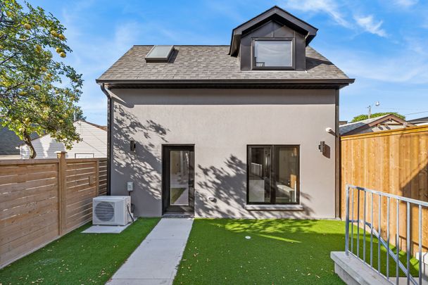 For Lease - 158 Dovercourt Road Unit# Laneway, Toronto, Ontario - Photo 1