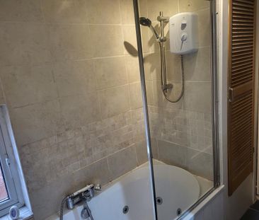 2 bedroom semi-detached house to rent - Photo 2