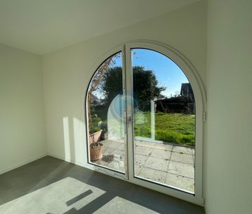 MAGNIFICENT RENOVATED 3.5-ROOM APARTMENT IN SÉVERY - Photo 6