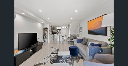 Modern 2-Bedroom Apartment in Prime Yeronga - Photo 2