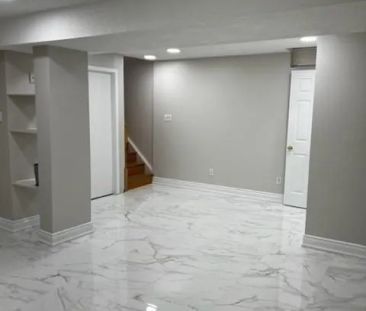 411 BRISTOL ROAD W - Photo 1