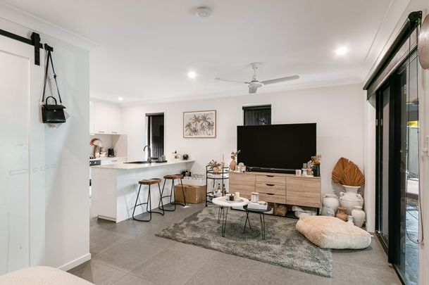 FURNISHED AND EQUIPPED STUDIO - Photo 1