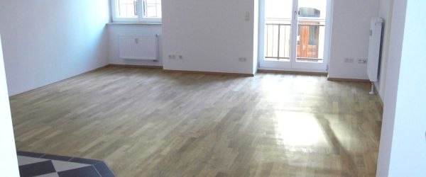 Wunderschöne 2-Zimmer-Wohnung im sanierten Fabrikgebäude mit Balkon und Einbauküche! - Foto 1