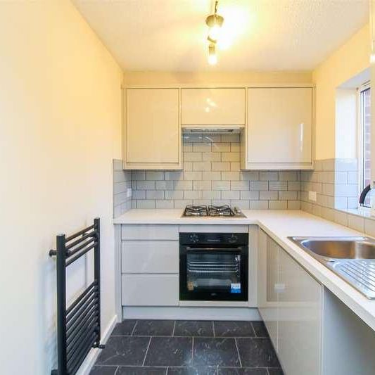 Woodhead Close, Ossett, WF5 - Photo 1
