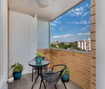 Studio Aparmtent in the Heart of Bondi! - Photo 3