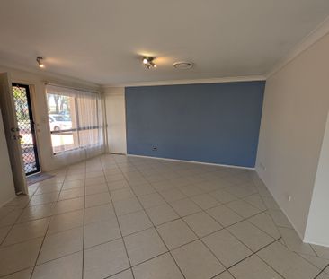 Spacious Family Home with Multiple Living Areas and Exceptional Out... - Photo 4