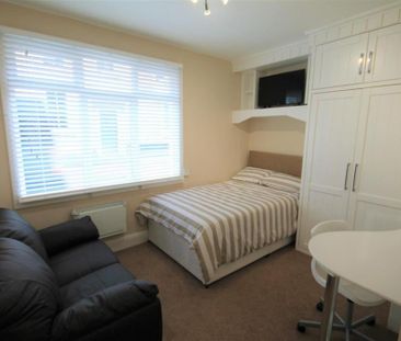 1 bedroom private hall to rent - Photo 5