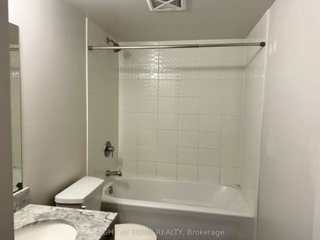 36 Lisgar Street #606 - Photo 4