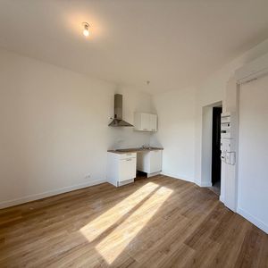Location Appartement 1 pièce 23m² - Photo 2