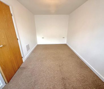 1 bedroom ground floor flat to rent - Photo 1