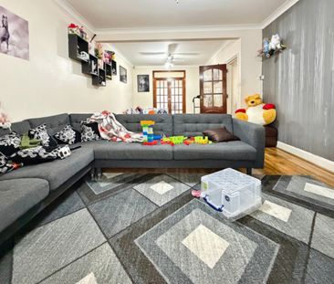 4 bedroom House To Let - Photo 2