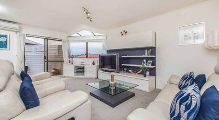 Sunny, Spacious Home in Prime Westlake Zone - Photo 4