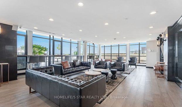 Carlaw Lofts 1190 - Photo 1